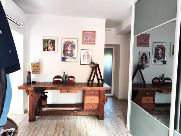 Belle maison du XIXe siècle proche du centre ville avec jardin et garage