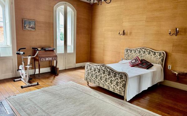 Appartement à vendre    4 pièces • 138 m2 Toulouse