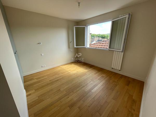 CHAVILLE Rive Gauche - Maison 5 pièces €735 000 ** - Référence 560-C