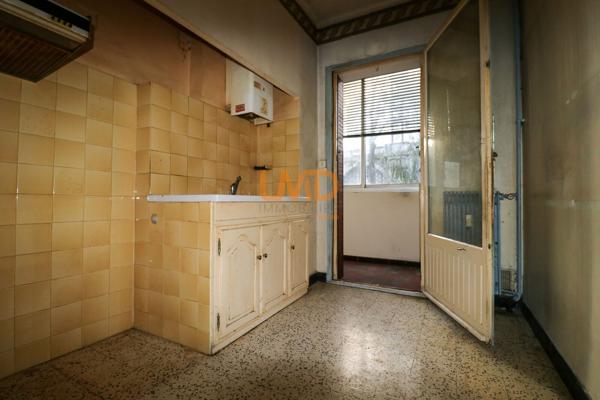 Appartement de 57 m² avec balcon, proche du centre-ville de Nîmes
