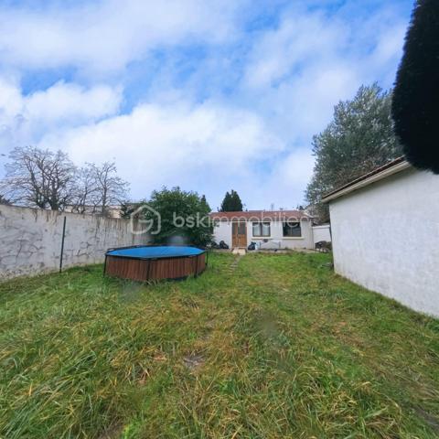 Immeuble commercial de 346 m²