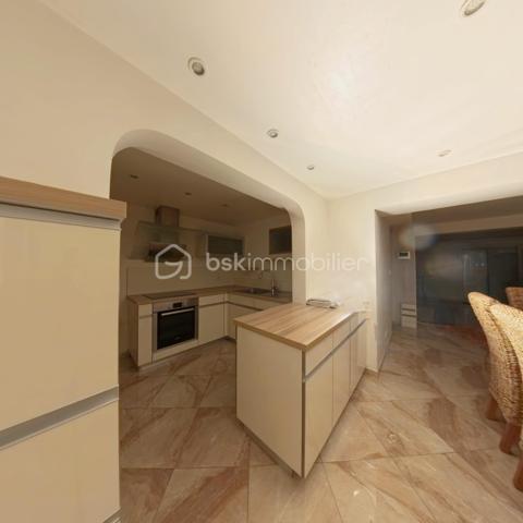 Immeuble commercial de 346 m²