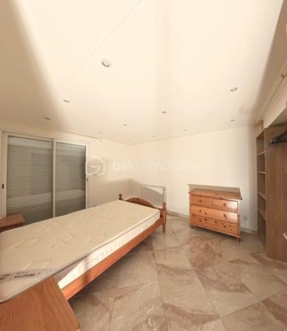 Immeuble commercial de 346 m²