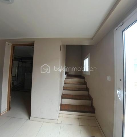 Immeuble commercial de 346 m²