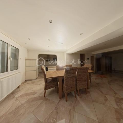 Immeuble commercial de 346 m²