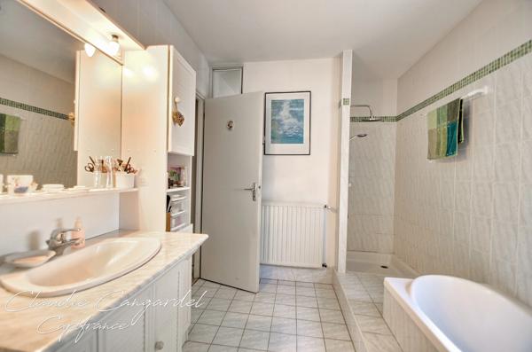 Maison à vendre 5 pièces LA JARNE (17)