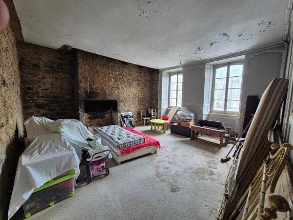 Centre ville immeuble de 8 pièces sur sur une surface de 233m².