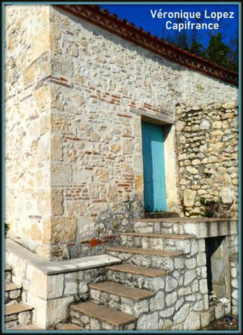 EXCLUSIVITE. AGEN proche du centre, belle demeure en pierres 7 pièces, véranda, piscine, pigeonnier, grand garage sur terrain de 3 951,00 m²
