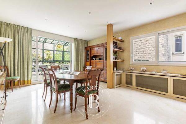 Paris 16ème, Maison de ville 6 Chambres -  301 m² à vendre