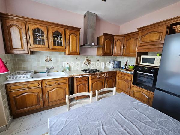 Maison à THOUARS, 79100 - 6 pièces 130m²
