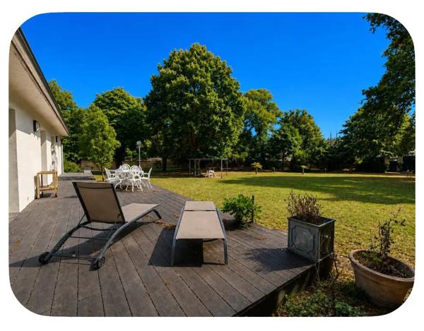 Maison
         6 pièces
        - 155 m² 399 000 € *