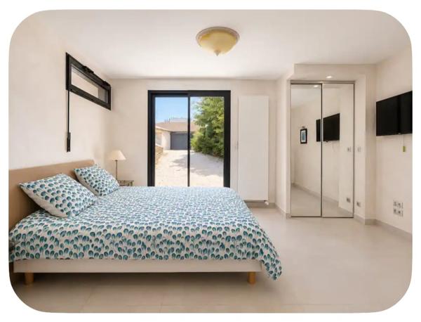 Maison
         6 pièces
        - 155 m² 399 000 € *