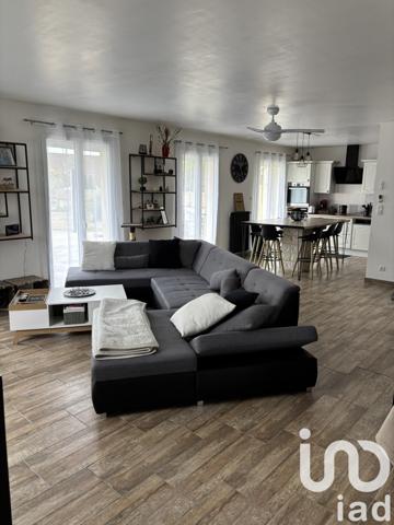 Maison 7 pièces de 160 m² à Étival-lès-le-Mans (72700)