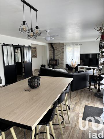 Maison 7 pièces de 160 m² à Étival-lès-le-Mans (72700)