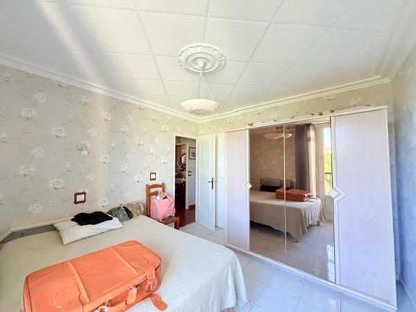 Bastia (20200) T4 80 m2 à rénover dernier étage - Idéal investissement locatif