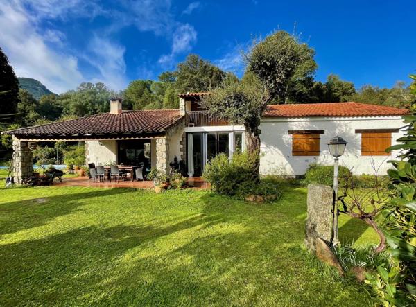 Vente Maison 9 pièces 246 m2 à Sartène