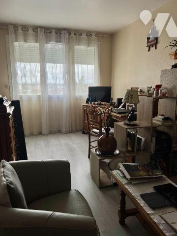 Appartement à Vendre à Troyes (10000) en Aube (10)

Nous vous proposons cet appartement de 49...