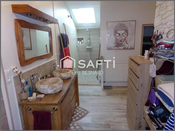 Corps de ferme de 7 pièces 180m2 environ 86200 LA ROCHE RIGAULT