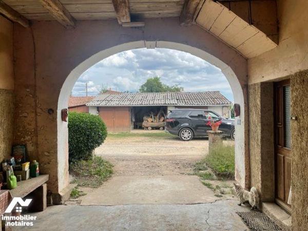 A VENDRE FERME CORPS DE FERME AILLEVILLERS-ET-LYAUMONT Haute-Saône 70