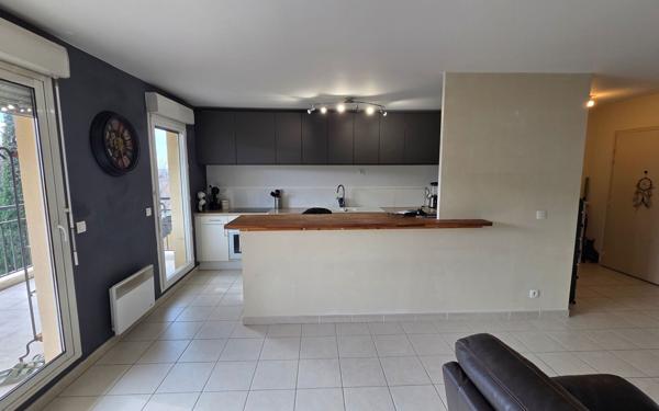 Appartement à vendre    3 pièces • 68 m2 Marseille 11