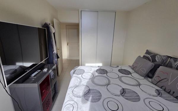 Appartement à vendre    3 pièces • 68 m2 Marseille 11