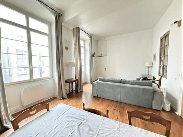 T3 (2 chambres) - Rue Saint-Laud,  
Angers 49100