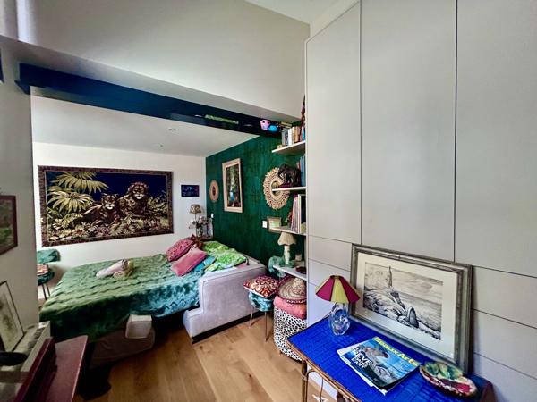 bdx centre,duplex, traversant,calme,lumieux,terrasse