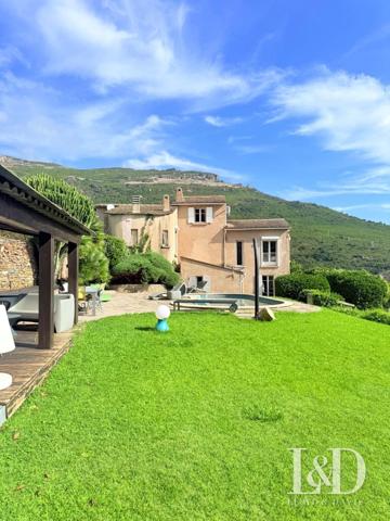 villa climatisée avec dependance et piscine