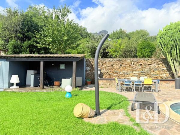 villa climatisée avec dependance et piscine