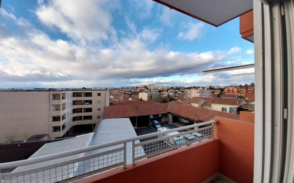 Appartement à louer    3 pièces •  Béziers