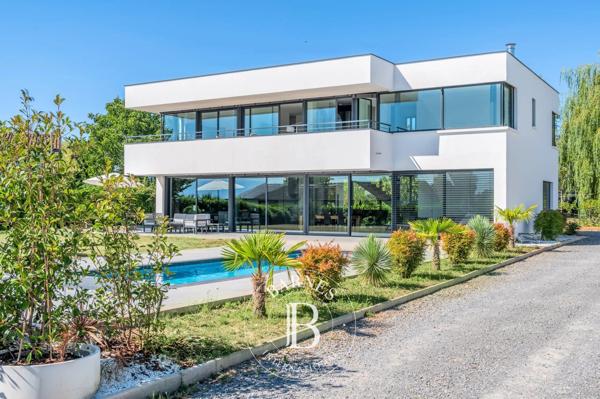 Messery, Maison 5 Chambres -  231 m² à vendre