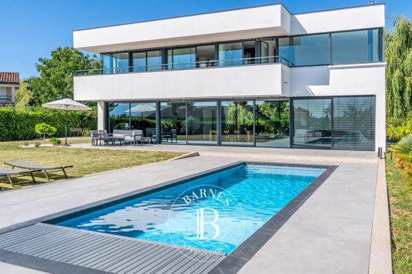 Messery, Maison 5 Chambres -  231 m² à vendre