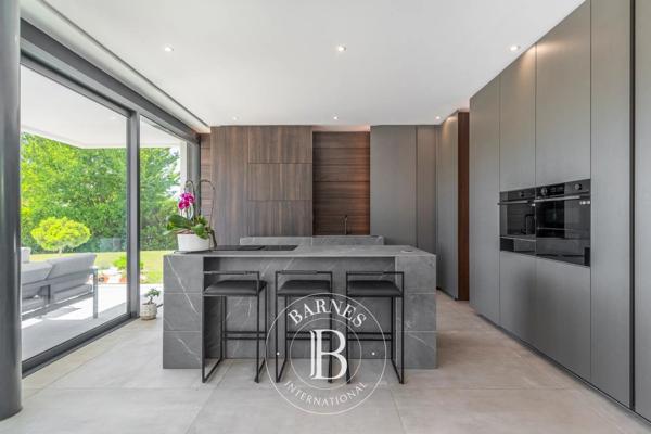 Messery, Maison 5 Chambres -  231 m² à vendre