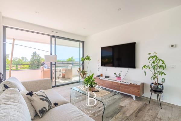 Messery, Maison 5 Chambres -  231 m² à vendre
