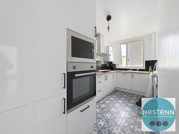 Appartement 5 pièces à vendre au dernier étage à La Source -