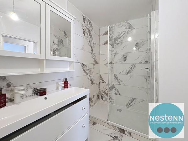 Appartement 5 pièces à vendre au dernier étage à La Source -