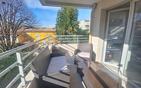 Appartement à vendre    2 pièces • 43 m2 Saint-Laurent-du-Var