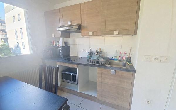 Appartement à vendre    2 pièces • 43 m2 Saint-Laurent-du-Var