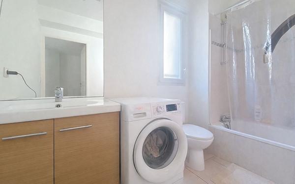 Appartement à vendre    2 pièces • 43 m2 Saint-Laurent-du-Var