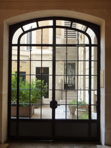 Appartement Paris 8eme  2 pièce(s) 65 m2 AVENUE DE MESSINE - 115m²  DE CAVES