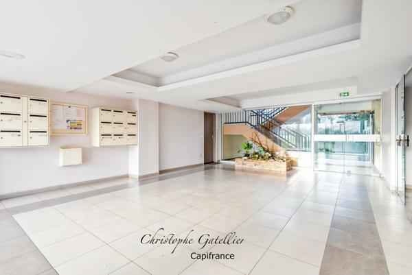 LES COUDRAYS - Appartement 3 pièces lumineux – 2ème étage avec ascenseur – Vue parc – Résidence sécurisée – Élancourt