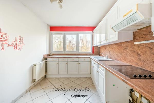 LES COUDRAYS - Appartement 3 pièces lumineux – 2ème étage avec ascenseur – Vue parc – Résidence sécurisée – Élancourt