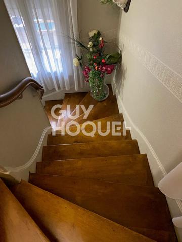 Grande et Belle demeure avec piscine proche des commerces