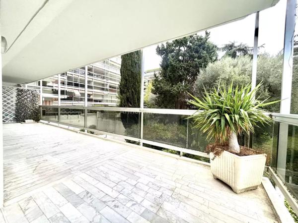 Vente Appartement 3 pièces 81 m2 à Antibes