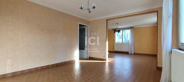 Orvault-Bourg , À vendre, maison de plus de 140 m² habitables avec dépendances et potentiel exceptionnel.