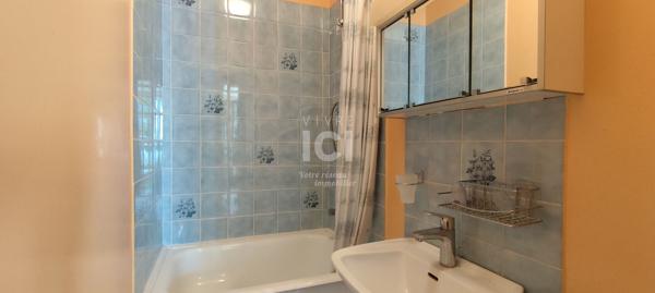 Orvault-Bourg , À vendre, maison de plus de 140 m² habitables avec dépendances et potentiel exceptionnel.