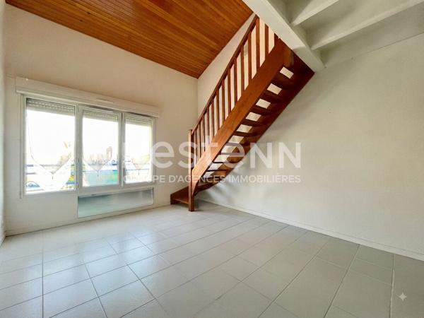 Appartement Talence 2 pièces duplex 42m2 parking résidence sécurisée proximité immédiate tramway ligne B Roustaing