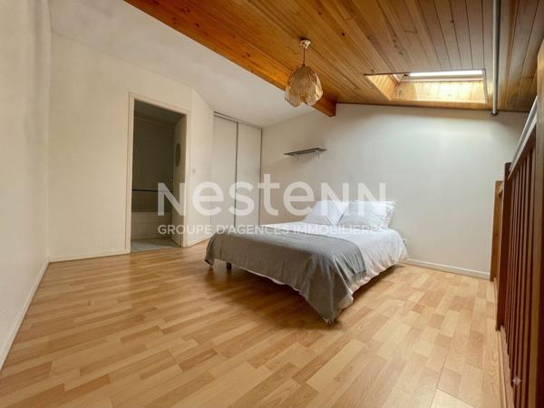 Appartement Talence 2 pièces duplex 42m2 parking résidence sécurisée proximité immédiate tramway ligne B Roustaing
