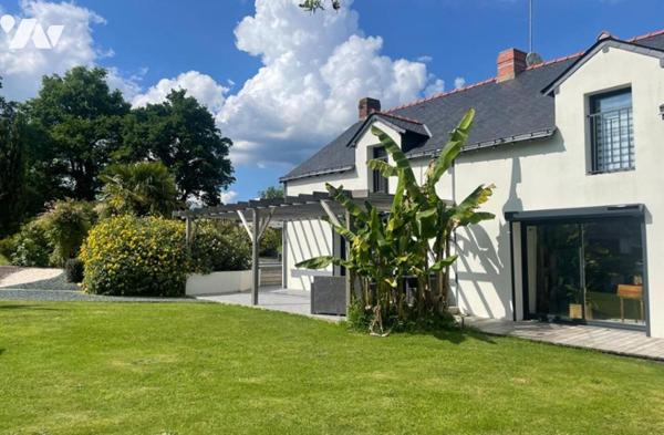 MAISON D'HABITATION TYPE LONGERE AVEC PISCINE