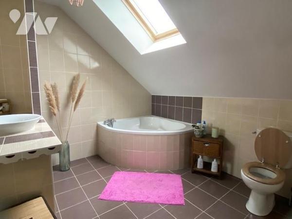 MAISON D'HABITATION TYPE LONGERE AVEC PISCINE